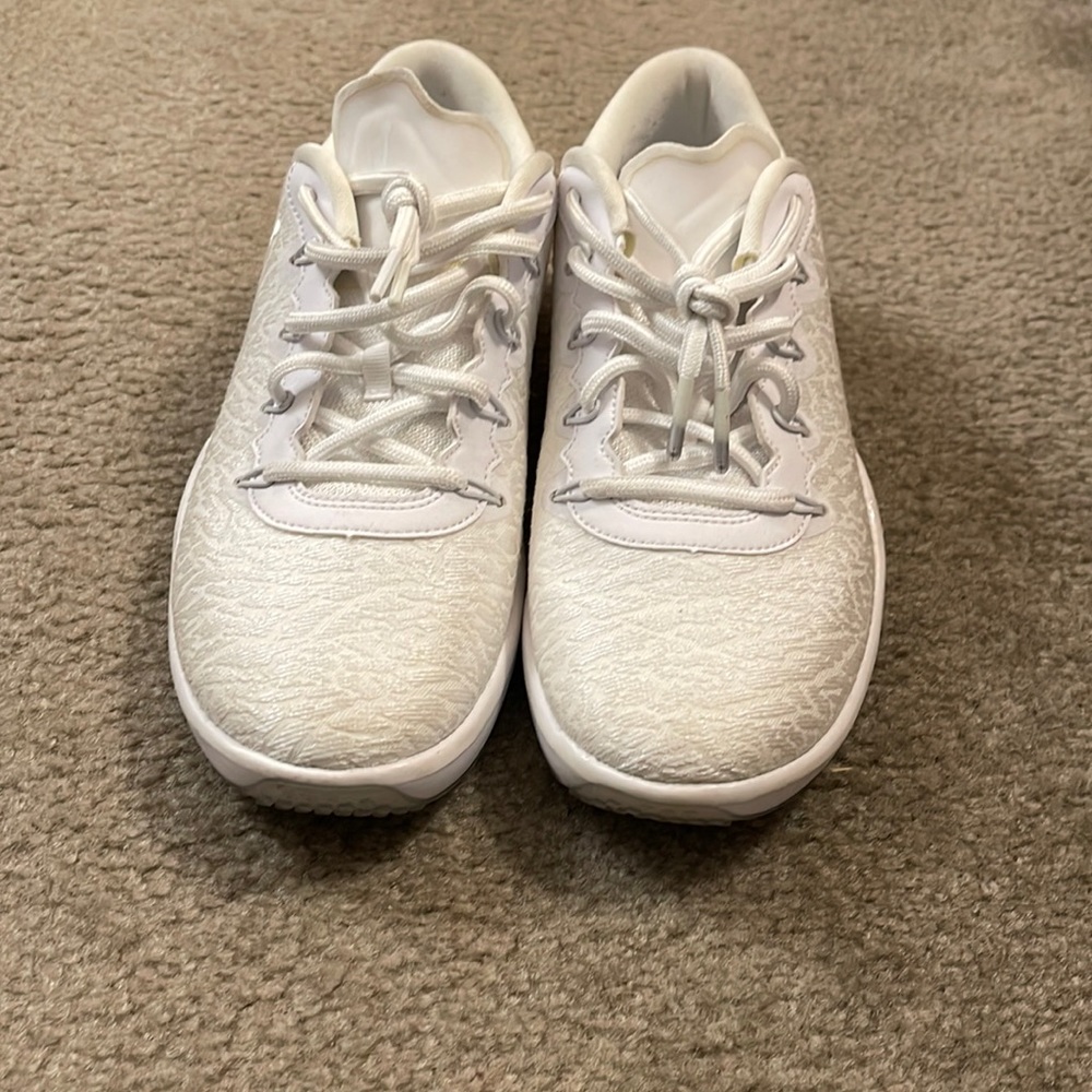 Size 7y Jordan trainers 1 triple white